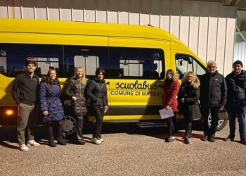 Totalmente elettrico il nuovo scuolabus per gli studenti di Massa (Regione Toscana)