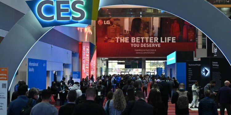 CES Las Vegas 2024, ecco le startup italiane per la sostenibilità: dai pannelli solari pieghevoli ai veicoli elettrici modulari
