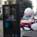 Cambiamento climatico: un’auto distrutta da giganteschi chicchi di grandine alla Milano Fashion Week