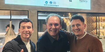 Wind of Change, si conclude a Genova l’epico giro d’Italia in canoa per raccontare lo stato del nostro mare