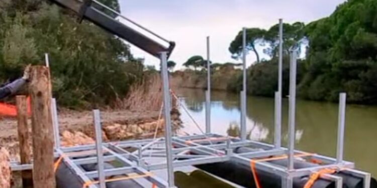 Al via l’installazione della barriera antiplastica con l’impianto di raccolta “River Cleaner” a Grosseto