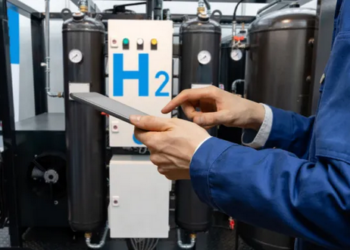 Idrogeno verde, l’Italia è indietro: formazione gratis per le aziende grazie all’Unione Europea