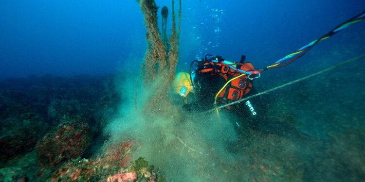 GhostNets, rimosse quasi 3 tonnellate di reti fantasma e ripristinati 52 mila mq di fondali marini in Sicilia