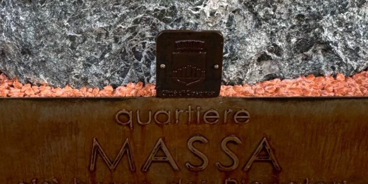 UN MASSO ALLA MASSA, a Cosenza Domenico De Rito disegna un’opera iconica e sostenibile