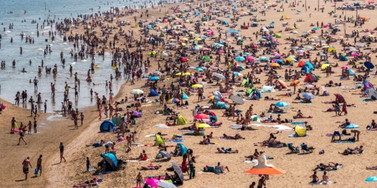 Marevivo: “Località marine tra le prime vittime dell’overtourism” con pesanti impatti sulla biodiversità del mare