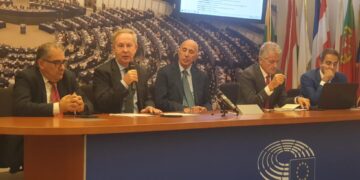 I benefici industriali ed economici della decarbonizzazione con tecnologie chiave e competitività, sfide ed opportunità